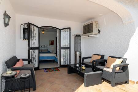 Hermosa Casa Con Terraza E Increibles Vistas Al Mar Y La Montana Nerja Extérieur photo