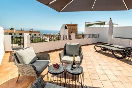Hermosa Casa Con Terraza E Increibles Vistas Al Mar Y La Montana Nerja Extérieur photo